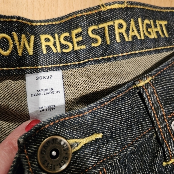 NWT GAP premium Low Rise Straight button fly jeans size 38x32. - Picture 6 of 10